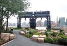 Gantry Plaza State Park, a true oasis in the heart of Queens