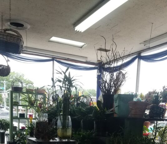 Danas Flower Shop