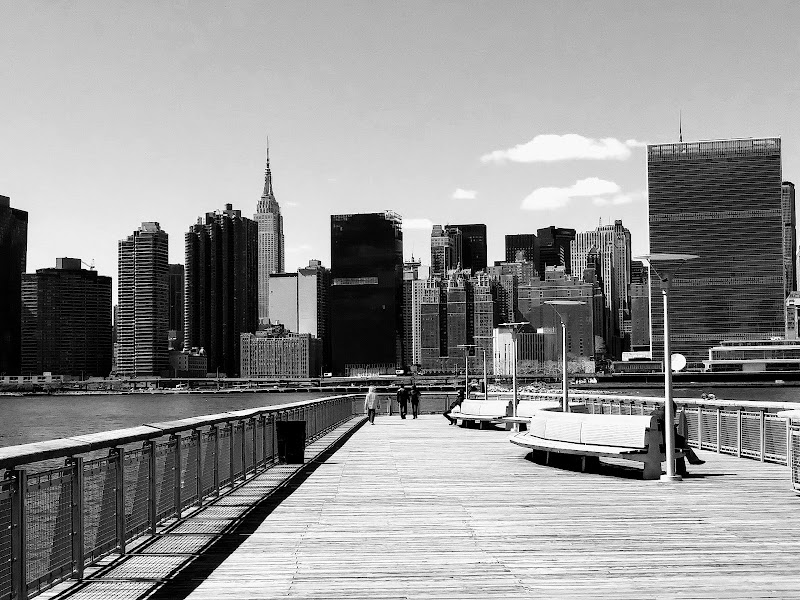 Gantry Plaza State Park
